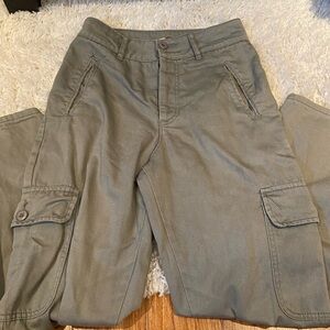 Cargo Pants in Olive Green